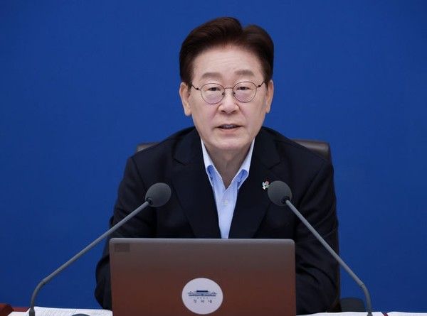 이재명 대통령이 23일 청와대에서 열린 국무회의 겸 비상경제점검회의에서 발언하고 있다. 뉴시스