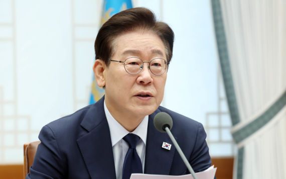 이재명 대통령이 6일 청와대에서 열린 메가프로젝트 민관합동 점검회의에서 발언하고 있다. 뉴시스
