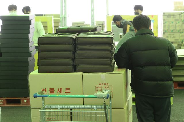 국토교통부는 4일&nbsp;‘2022년도 택배/소포 서비스평가 결과’를 발표했다. [사진=연합뉴스]