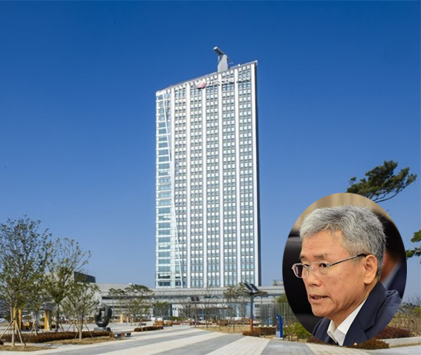 한국전력 나주본사 (사진 원 안은 김동철 한전 사장)