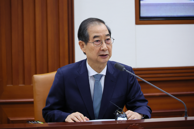 한덕수 대통령 권한대행 국무총리가 10일 세종대로 정부서울청사에서 열린 국정현안관계장관회의를 주재, 모두발언을 하고 있다.(사진=국무조정실)