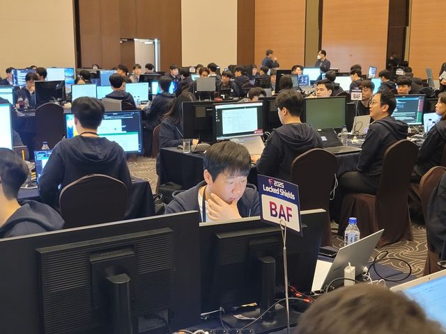 한전KDN, NATO주관 락드쉴즈(Lockeds Shields) 참가 단체 사진. (사진=한전KDN)