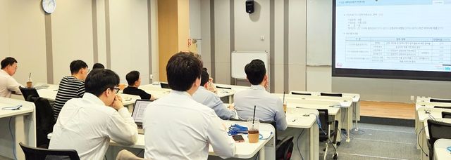 한전KDN, 부서별 ESG 리더 워크숍 경과 보고 모습. (사진=한전KDN)