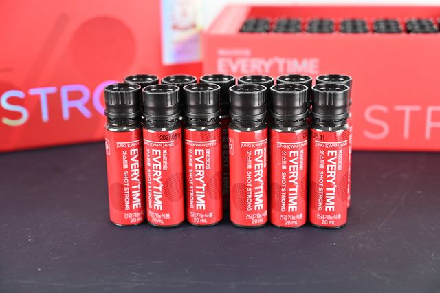 정관장에서 지난해 9월 선보인 '에브리타임 샷 스트롱' 제품. [사진=신윤철 기자/ 위 사진은 니콘Z6II로 촬영 되었습니다.]