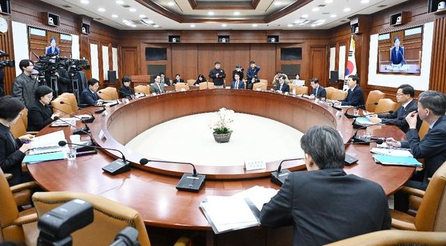 구윤철 부총리가 경제관계장관회의 겸 민생경제관계장관회의를 주재하고 있다. (사진=재정경제부)
