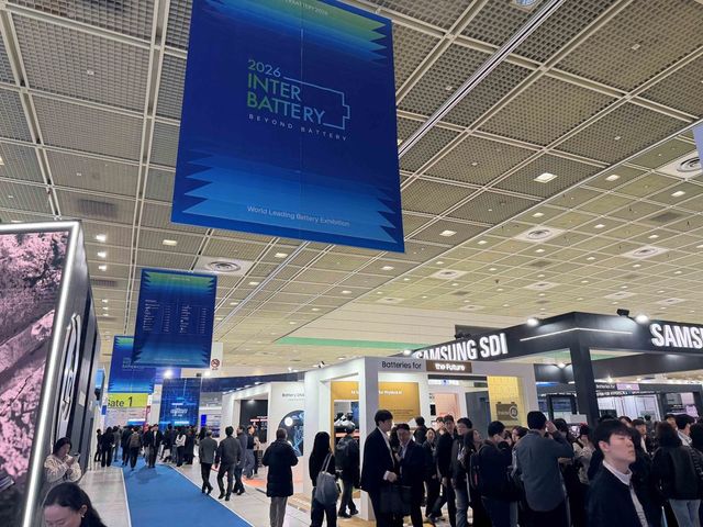 코트라는&nbsp;3월&nbsp;11일부터&nbsp;12일까지 서울 코엑스에서 열리는&nbsp;‘인터배터리&nbsp;2026’과 연계해 이차전지 수출상담회를 개최한다. ‘인터배터리&nbsp;2026’ 전시회 현장의 모습. (사진=코트라)