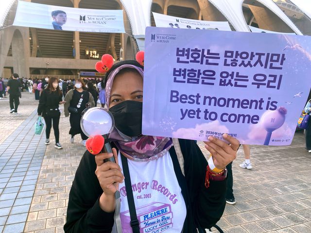 BTS 공연 주간, 부당한 숙박 요금 추가 결제 요구‘주의’. 사진은 BTS 콘서트를 찾은 글로벌 팬이 BTS을 응원하는 모습. (사진=연합뉴스)