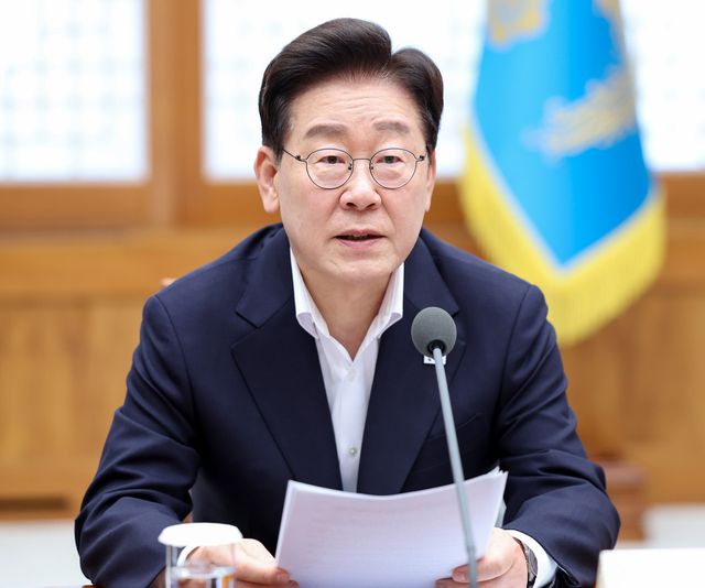 이재명 대통령이 10일 청와대에서 열린 메가프로젝트 민관합동 제2차 점검회의에서 발언하고 있다. (사진=연합뉴스)