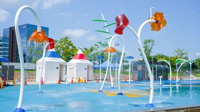 서울식물원 내 물놀이터. (서울식물원 제공)