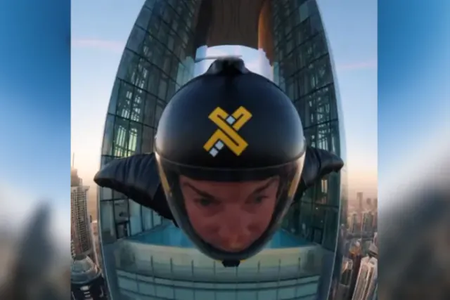 두바이 윙슈트 에어쇼.gif 