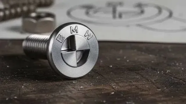 BMW 전용 나사 도입.. 사설 수리 막는다