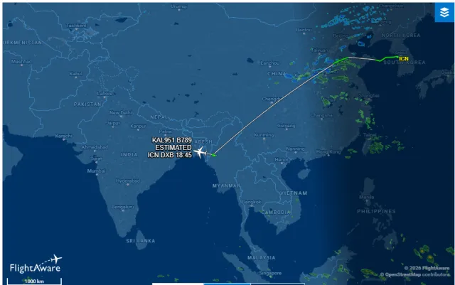두바이로 가다가 회항중인 대한항공
