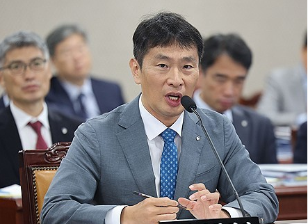 [사진=이복현 금융감독원장(연합뉴스 제공)]