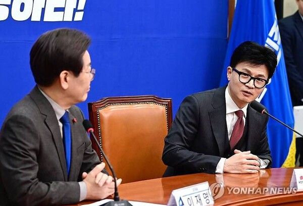 더불어민주당 이재명 대표와 국민의힘 한동훈 비상대책위원장은 29일 민주당 이재명 대표와 만나서도 '김건희 특검법은 악법'이라고 거듭 밝혔다. [사진=연합뉴스]