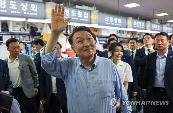 부정평가 3%p 감소.. 수해 피해 집중된 대전·세종·충청 긍정평가도 6%p 상승 [사진=연합뉴스]