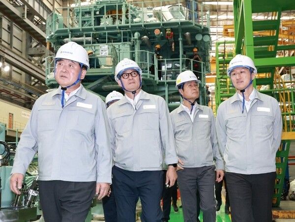 HD현대 최고경영진, HD현대마린엔진 창원공장 찾아 [사진=HD현대]