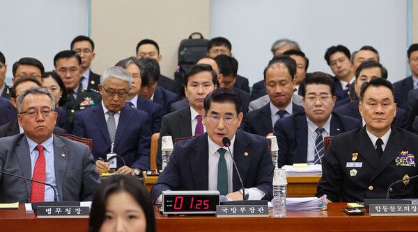 김용현 국방부 장관이 24일 오전 서울 국회에서 열린&nbsp;국방위원회 국정감사에서 의원 질의에 답하고 있다. [사진=연합뉴스]
