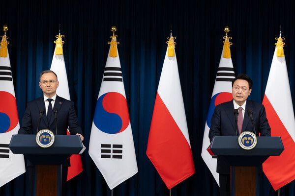 윤석열 대통령이 24일 서울 용산 대통령실 청사에서 국빈 방한한 안제이 두다 폴란드 대통령과 공동언론발표를 하고 있다.[사진=대통령실 제공]