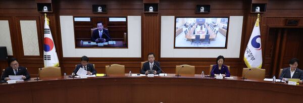 최상목 부총리 겸 기획재정부 장관이 2일 서울 종로구 정부서울청사에서 열린 경제관계장관회의에서 발언하고 있는 모습. [사진=연합뉴스]