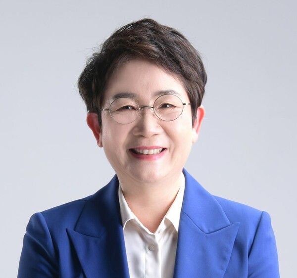 지방의회 의원의&nbsp;자료요구권을 강화해 지방자치제 개선에 나선 박정현 더불어민주당 의원. [사진=박정현 의원실]