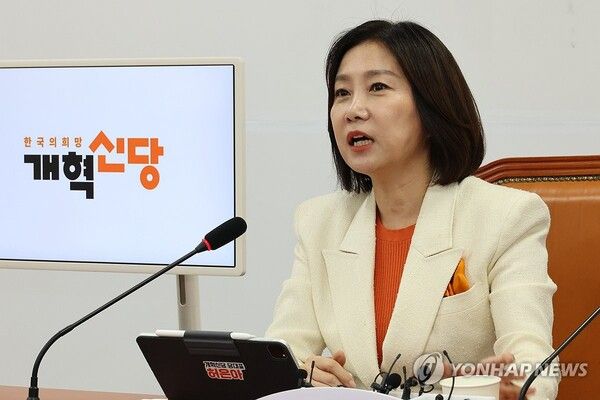 개혁신당 허은아 대표가 26일 오전 국회에서 열린 취임 100일 기자회견에서 취재진의 질문에 답하고 있다. 2024.8.26 [사진=연합뉴스]