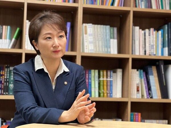 22대 국회 산자위 국감에서 정책감사에 나선 이언주 더불어민주당 최고위원. [사진=이언주 의원실]