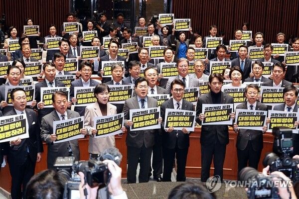 민주당은 김건희 여사의 의혹 규명을 위해 특검이 필요하다는 입장이다 [사진=연합뉴스]&nbsp;