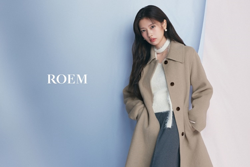 뮤즈 정소민과 함께한 로엠의 24년 겨울 컬렉션 화보 (벨티드 맥 코트) [사진=이랜드월드]