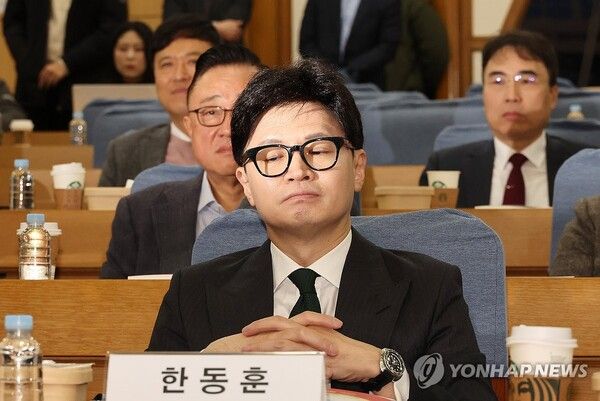 국민의힘 한동훈 대표가 26일 오전 국회 의원회관에서 열린 국민의힘 초선의원 공부모임 네 번째 '지방시대, 지속가능한 대한민국 성장 동력'에 참석해 자리하고 있다.[사진=연합뉴스]