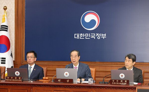 한덕수 국무총리가 26일 오전 정부서울청사에서 열린&nbsp;국무회의에서 발언하고 있다. [사진=연합뉴스]