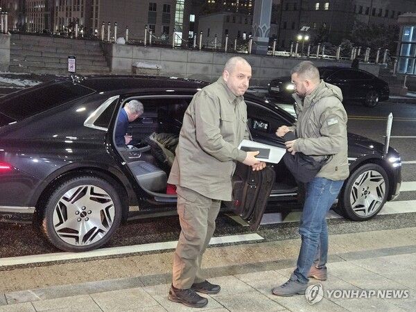 국방부 청사 도착한 우메로우 우크라 국방 [사진=연합뉴스]