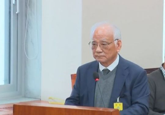 영풍의 실질적 소유자인&nbsp;장형진 고문은&nbsp;지난달 24일 국회 환경노동위원회 국정감사에 출석해 영풍 석포제련소에 대한 무관심과&nbsp;책임 회피에 급급해 여야 의원들의 질타를 받았다. [사진=영상회의록시스템 캡처]