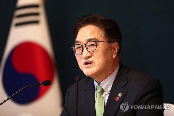 우원식 국회의장이 19일 오후 서울 여의도 국회 사랑재에서 열린 외신 기자회견을 하고 있다. 2024.12.19 [국회사진기자단] [사진=연합뉴스]