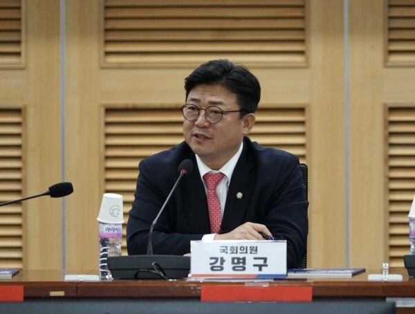 청년재단과 공동으로 ‘금융취약 청년 지원 정책토론회’ 에 참여한 강명구 의원 [사진= 강명구 의원실]