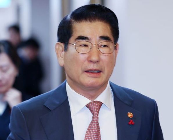 김용현 국방부 장관이 4일 비상계엄 선포 관련 모든 책임을 지고 사의를 표명했다. [사진=연합뉴스]