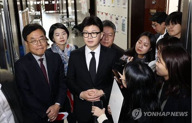 윤 대통령의 대국민담화 직후 한동훈 대표는 