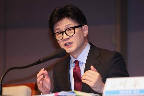 국민의힘&nbsp;한동훈&nbsp;비상대책위원장이 7일 서울 중구 한국프레스센터에서 열린 관훈클럽 초청 토론회에서 발언하고 있다. [사진=연합뉴스]