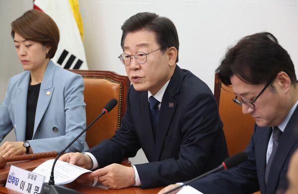 더불어민주당&nbsp;이재명&nbsp;대표가 29일 국회에서 열린 최고위원회의에 발언하고 있다.이 대표는 이날 오후 용산 대통령실에서 윤석열 대통령과 첫 회담을 열어 정국 현안을 논의한다.[사진=연합뉴스]