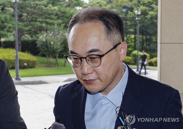 이원석 검찰총장이 23일 오전 서울 서초구 대검찰청에서 취재진의 질문을 받으며 출근하고 있다. 2024.8.23 [사진=연합뉴스]