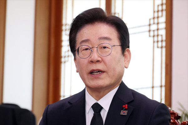 더불어민주당 이재명 대표가 31일 서울 여의도 국회 의장실에서 열린 여야 대표 회동에서 인사말을 하고 있다. 2024.12.31 [국회사진기자단] [사진=연합뉴스]