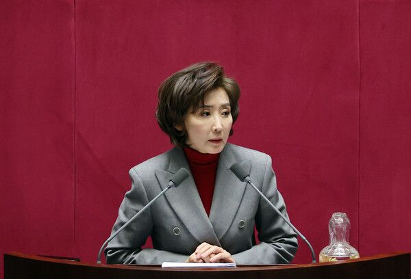 국민의힘 나경원 의원이 9일 오후 국회 본회의에서 '윤석열 대통령 위헌적 비상계엄 선포 내란혐의 및 제주항공 여객기 참사 진상규명'과 관련해 질문하고 있다. 2025.1.9 [사진=연합뉴스]