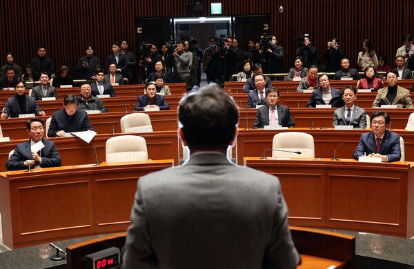 국민의힘 권성동 원내대표가 13일 오후 서울 여의도 국회에서 열린&nbsp;의원총회에서 발언하고 있다. [사진=연합뉴스]