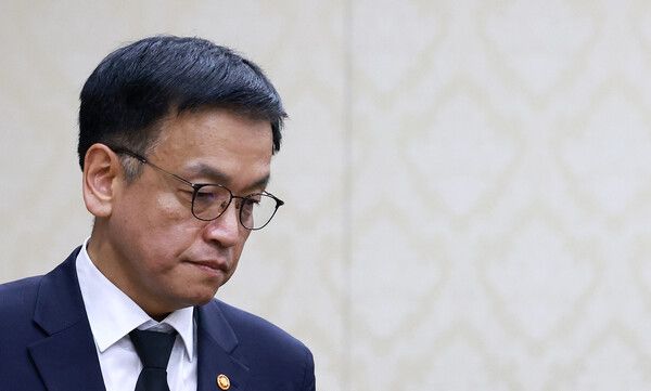 최상목 대통령 권한대행 부총리 겸 기획재정부 장관이 2일 정부서울청사에서 열린 경제관계장관회의에 참석하고 있다. 2025.1.2 [사진=연합뉴스]