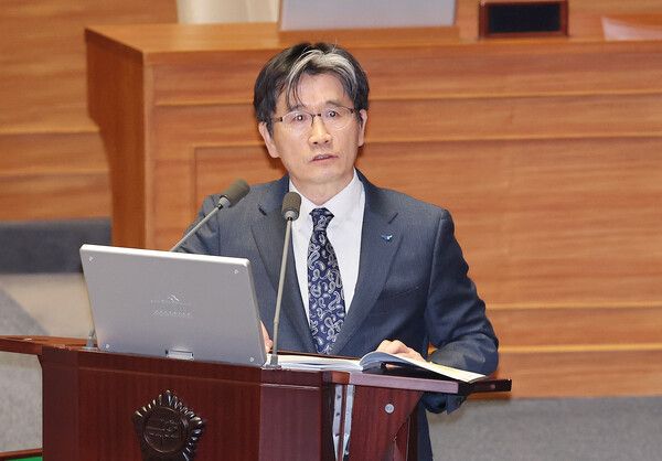 오동운 공수처장이 23일 오후 국회 본회의에서 열린 '서울서부지법 난입 사태' 관련 긴급 현안질문에서 국민의힘 송석준 의원 질의에 답변하고 있다. 2025.1.23 [사진=연합뉴스]