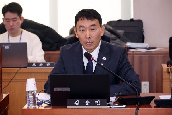 24일 국회에서 열린 법제사법위원회 전체회의에서 더불어민주당 김용민 의원이 발언하고 있다. 2024.12.24 [사진=연합뉴스]