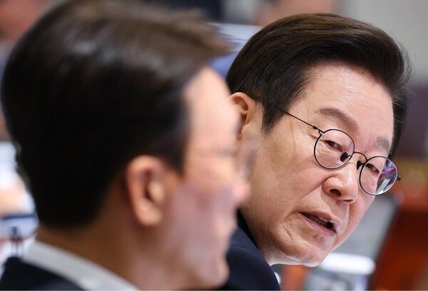 이재명&nbsp;대통령이 30일 용산 대통령실에서 열린 제44회 국무회의에서 발언하고 있다.[사진=연합뉴스]