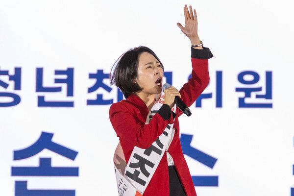 손수조 국민의힘 미디어대변인은 1일 라디오에 출연해 민주당이 이재명 대통령 핵심 측근인 김현지 제1부속실장 방어에 총력전을 펴고 있는 것이 수상하다며 그 이유를 국정감사가 아닌 수사를 통해 밝혀야 한다고 주장했다.[사진=연합뉴스]