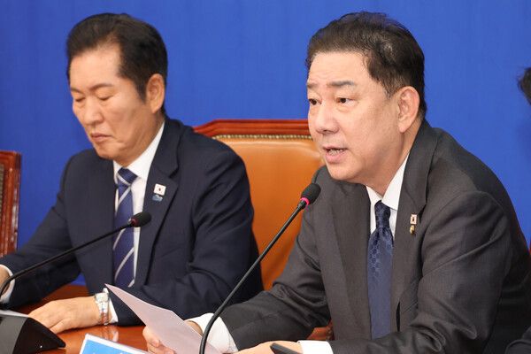 더불어민주당&nbsp;김병기&nbsp;원내대표가 10일 서울 여의도 국회에서 열린 최고위원회의에서 발언하고 있다. [사진=연합뉴스]