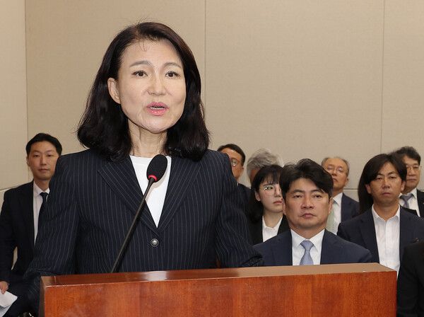 이진숙&nbsp;전 방송통신위원장이 14일 서울 여의도 국회 과학기술정보방송통신위원회에서 열린 2025년도 국정감사에서 발언하고 있다. [사진=연합뉴스]