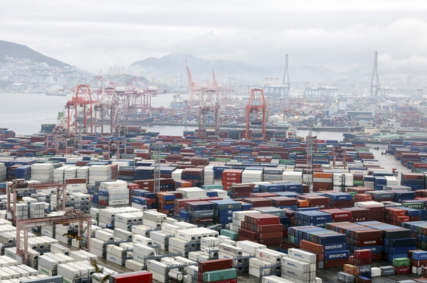 8일 한국은행에 따르면, 올해 10월 경상수지는 68억 달러(약 8조9624억원) 흑자로 집계됐다. 사진=연합뉴스